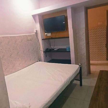 Spot On Sri Krish Hotel Веллуру Экстерьер фото